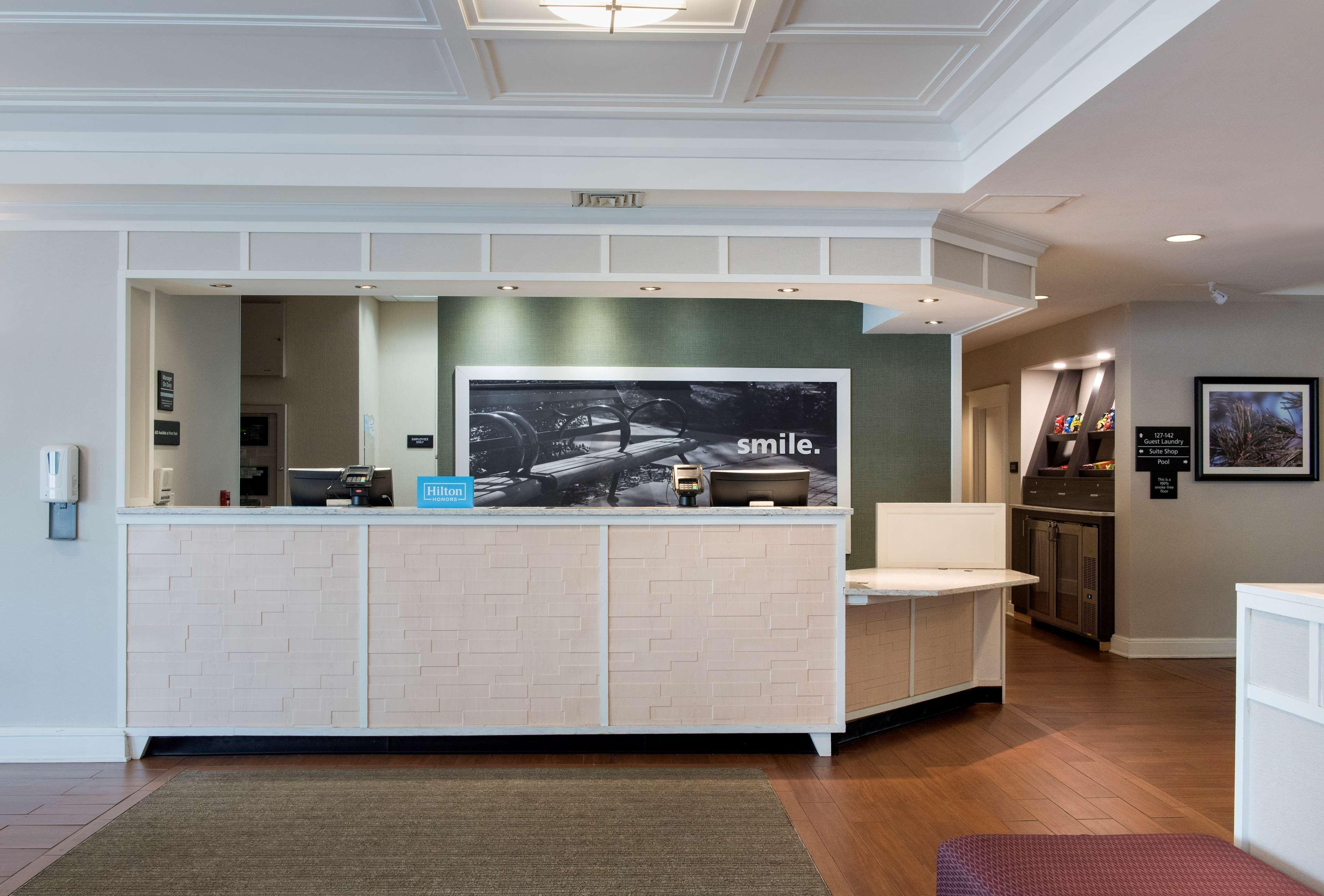 Hampton Inn Мидлтаун Экстерьер фото