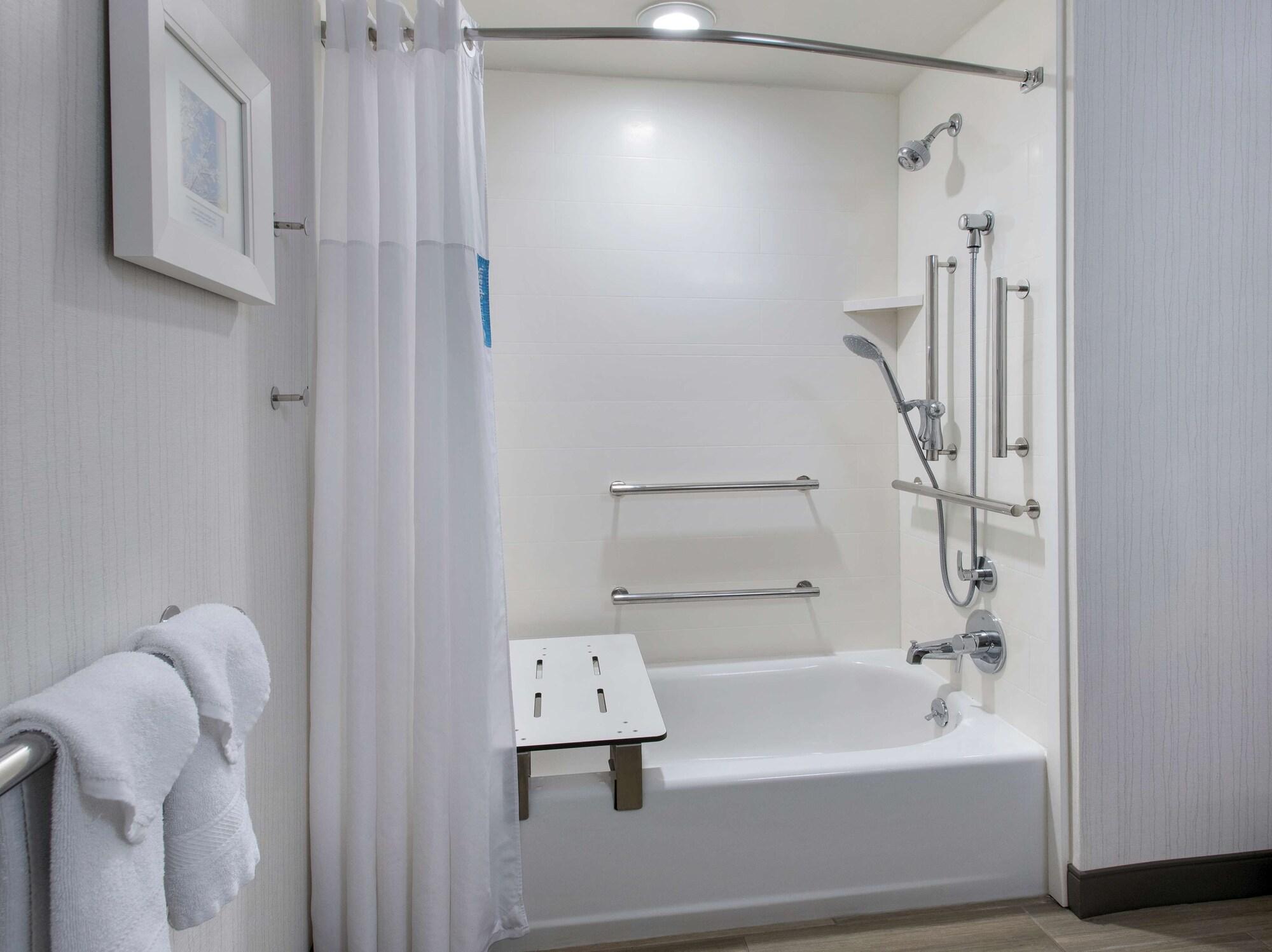 Hampton Inn Мидлтаун Экстерьер фото