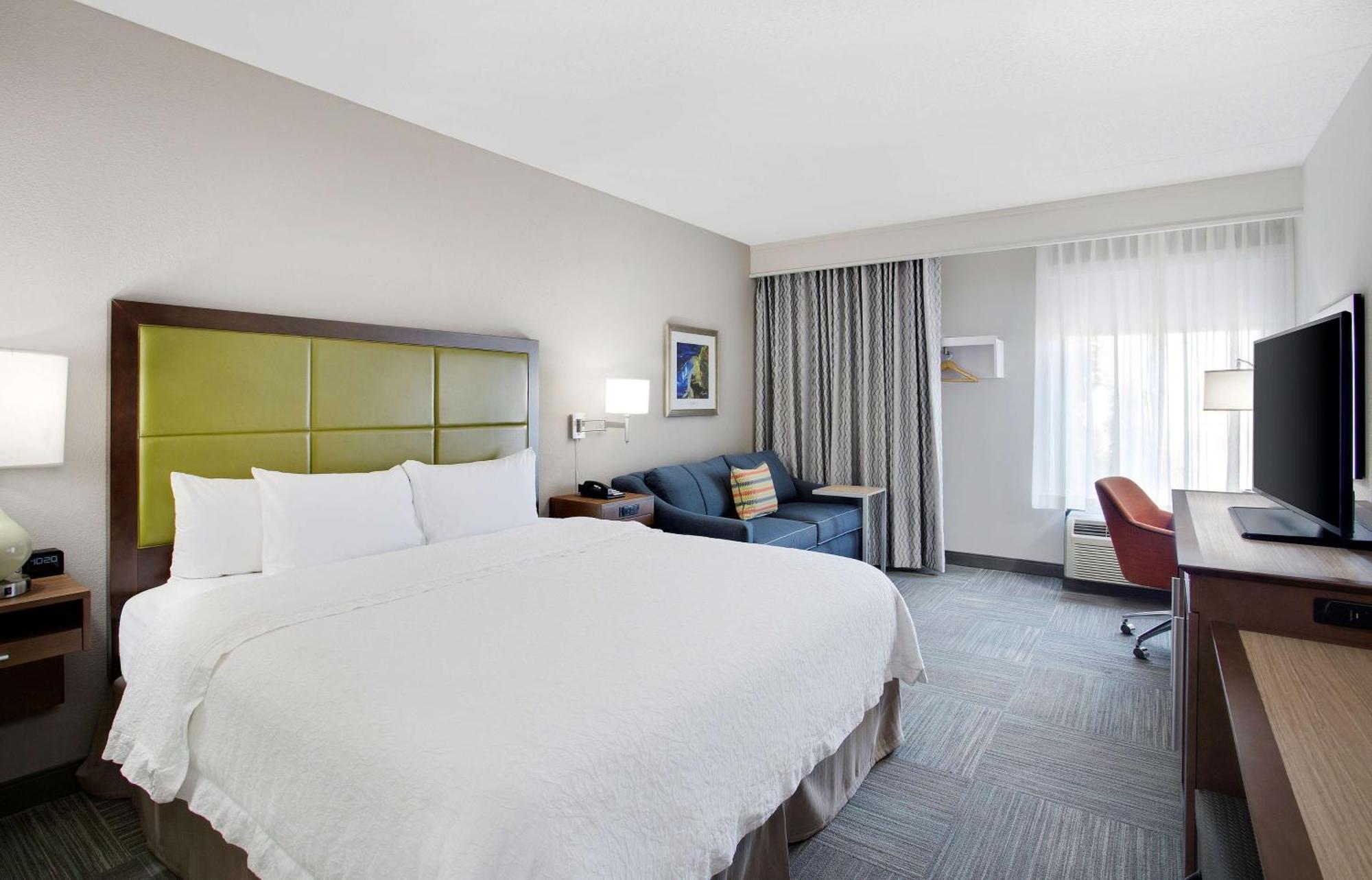 Hampton Inn Мидлтаун Экстерьер фото
