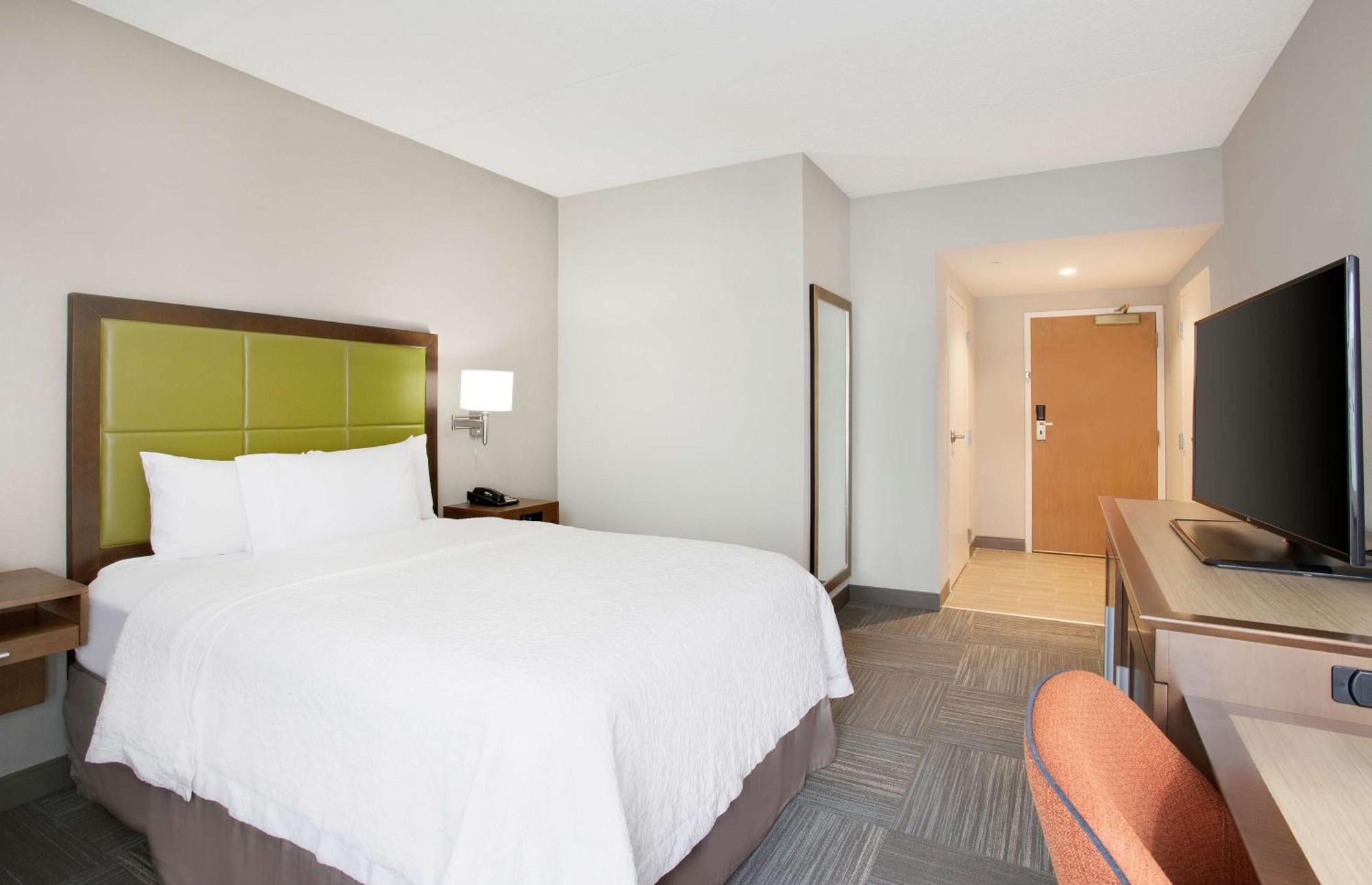 Hampton Inn Мидлтаун Экстерьер фото