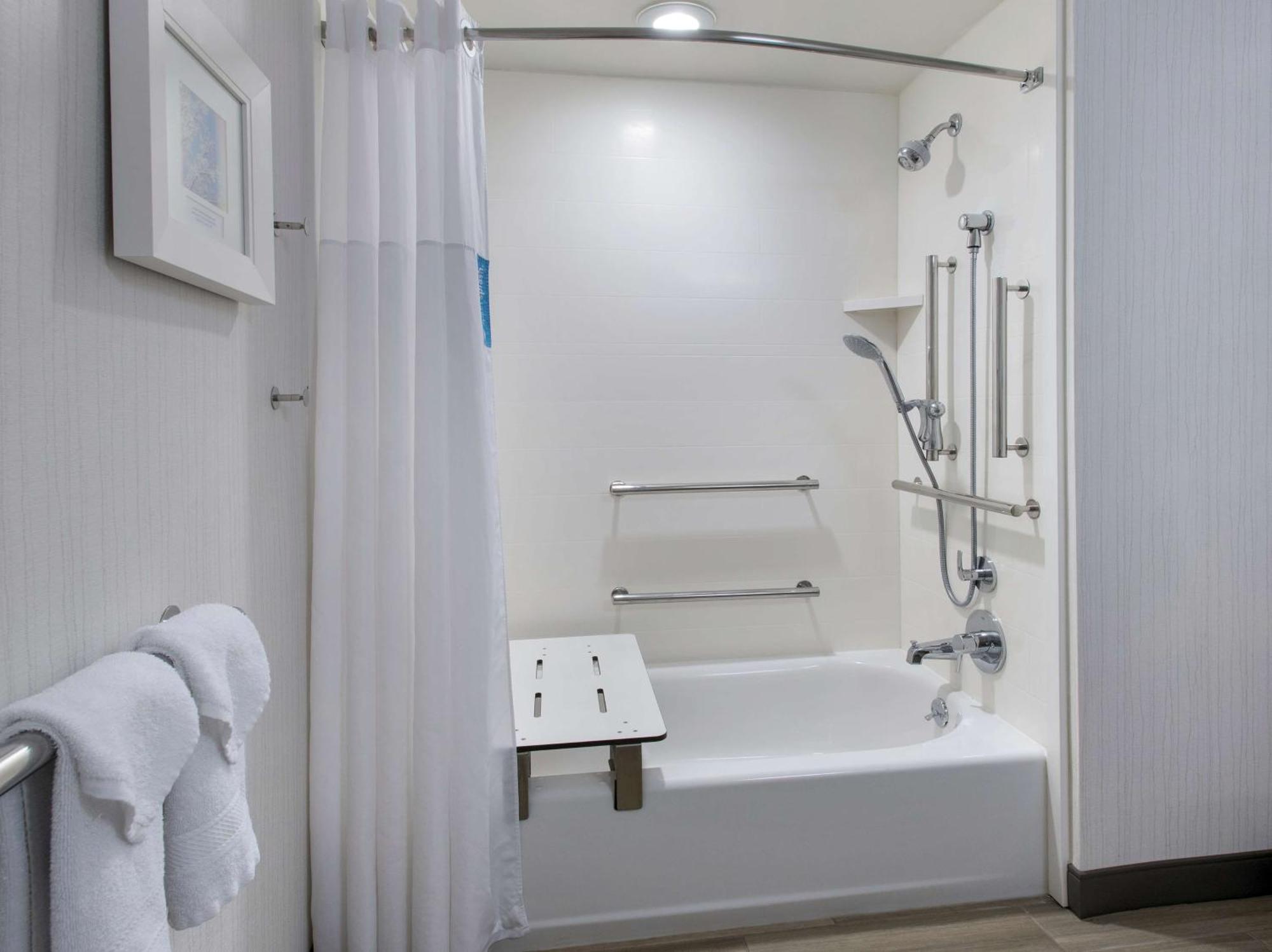 Hampton Inn Мидлтаун Экстерьер фото