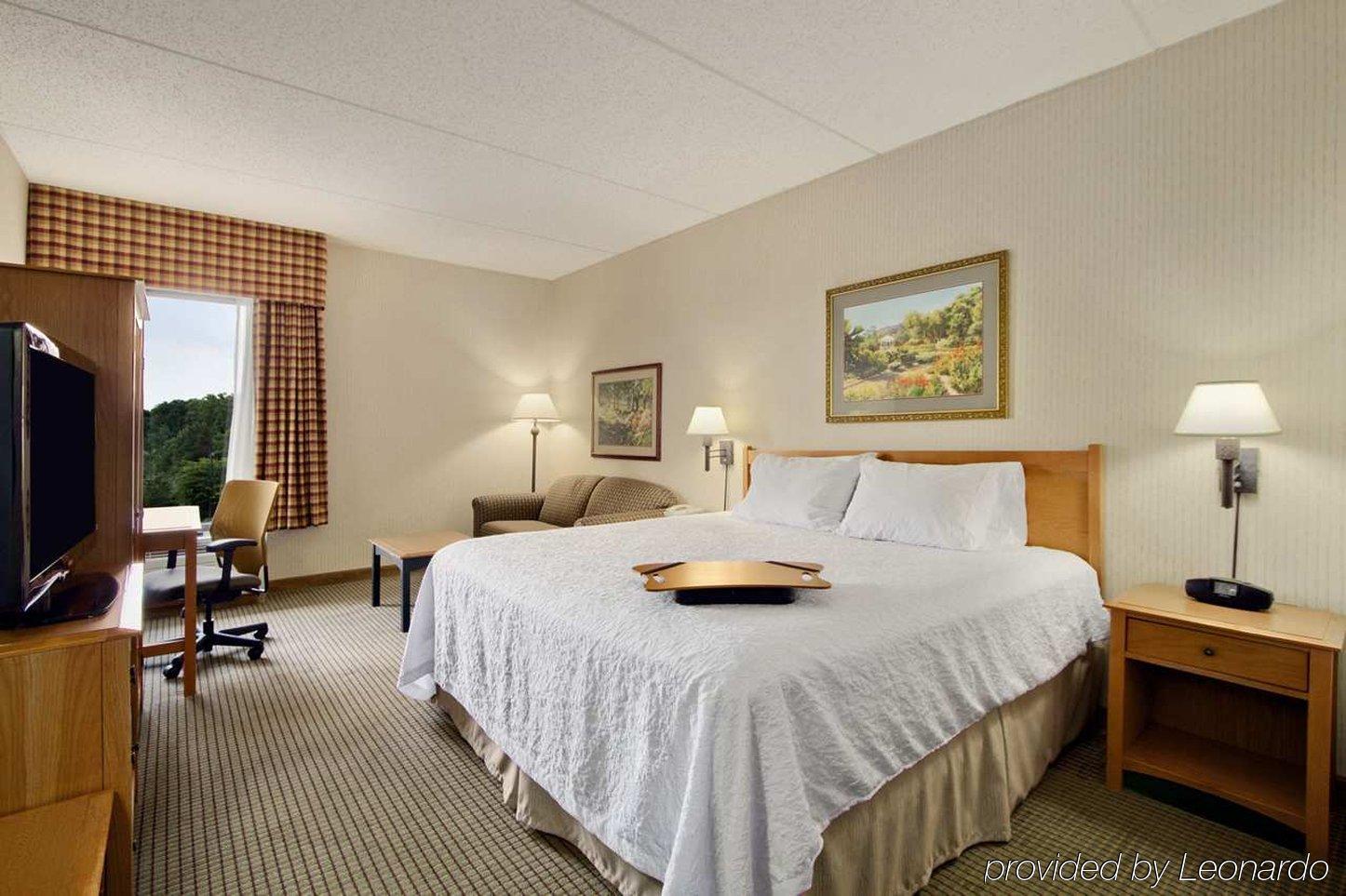 Hampton Inn Мидлтаун Экстерьер фото